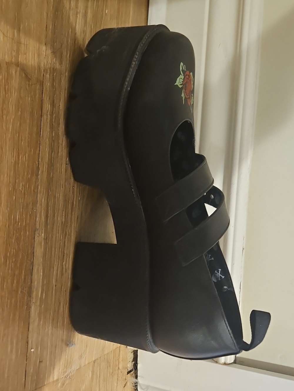 Black Platform Mary Jane Shoes with Red Rose Detail - Picture 3 of 4